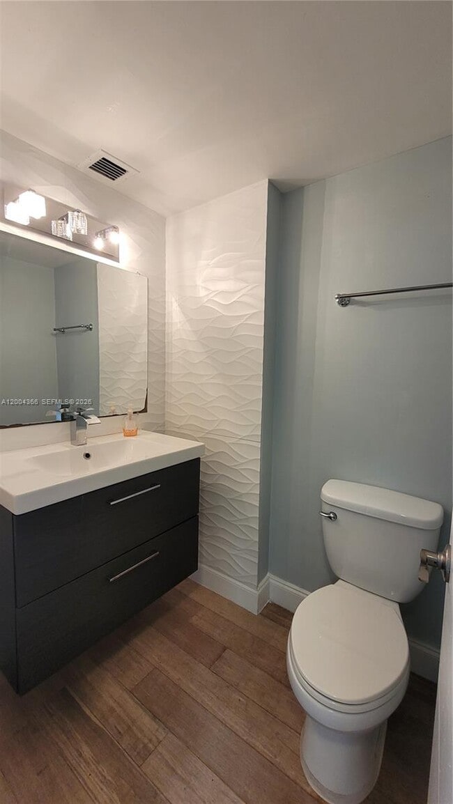 Photo - 3600 NE 170th St Unit 302