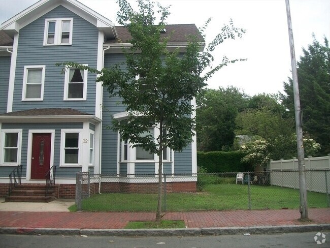 Building Photo - 34 Magazine St Unit #1 Rental