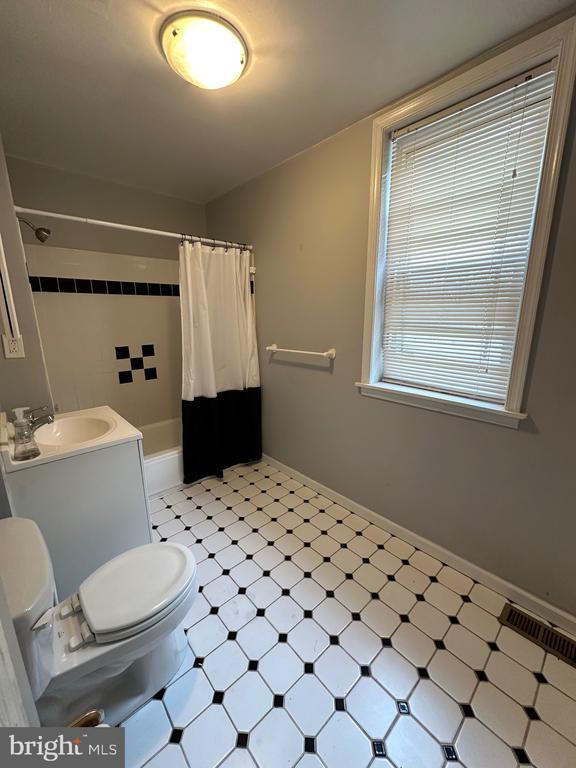 Photo - 1233 Ellsworth St