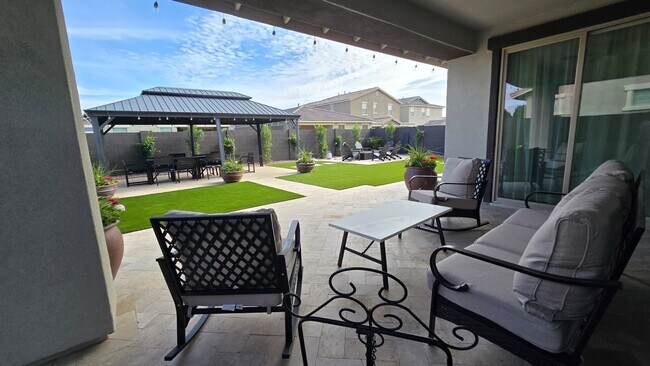 Photo - 5717 N 108th Ave