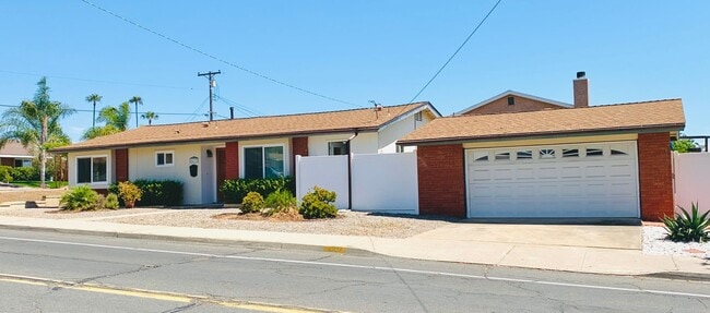 Building Photo - BEAUTIFUL AND SPACIOUS 3BD/2BA SINGLE FAMI... Rental
