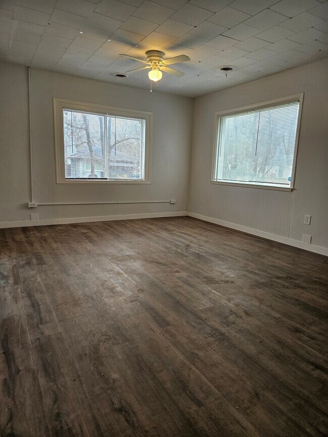 Photo - 6301 E 3rd Ave