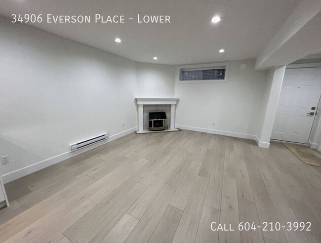 Photo - 2 Bedroom Basement Suite in Abbotsford