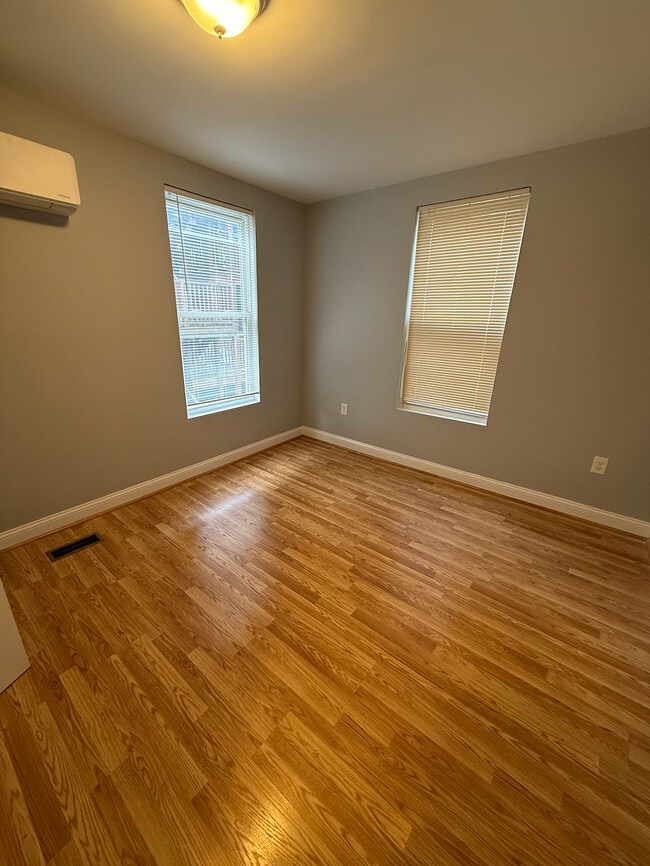 Photo - 41 Washburn St Unit 1