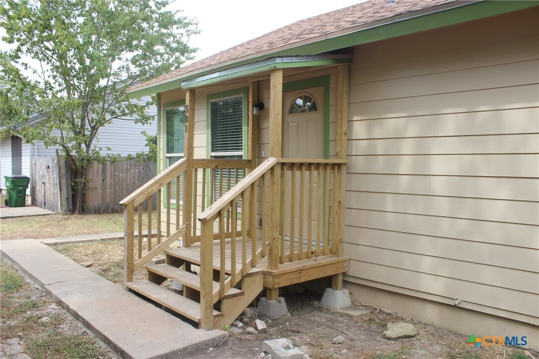 Photo - 501 N Lampasas St