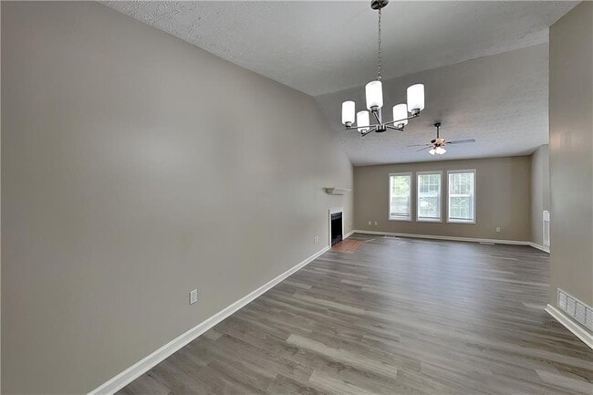 Photo - 7796 Mountain Creek Way