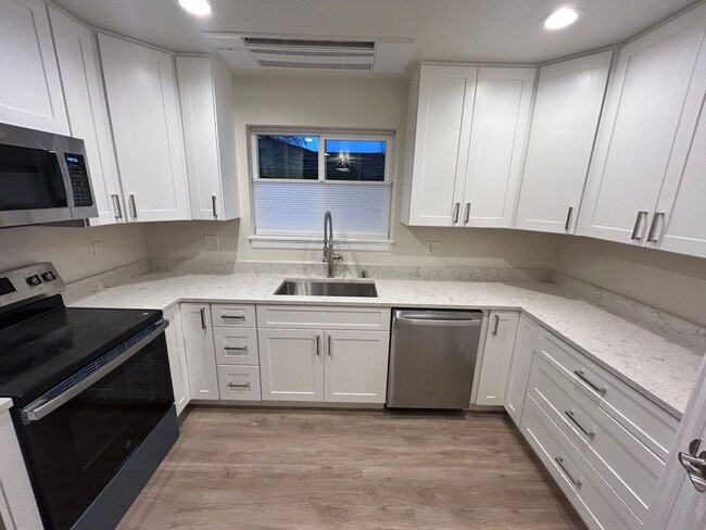 Photo - New build Beautiful 3bd, 2bath House in North Tacoma!