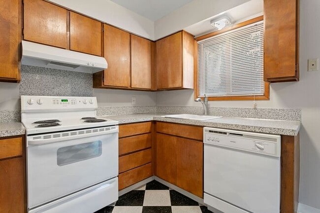 Photo - Remodeled 2 bedroom across from Providence...