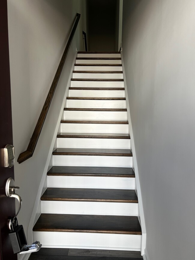 Photo - 1120 Crossvine Trl