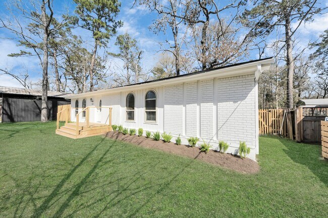 Photo - 10804 Longleaf Dr