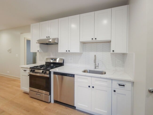 Photo - 1921 W Winona St Unit 1