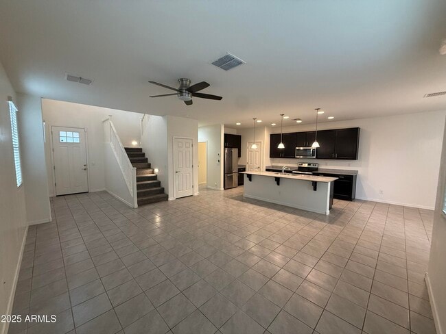Photo - 905 S Canal Dr