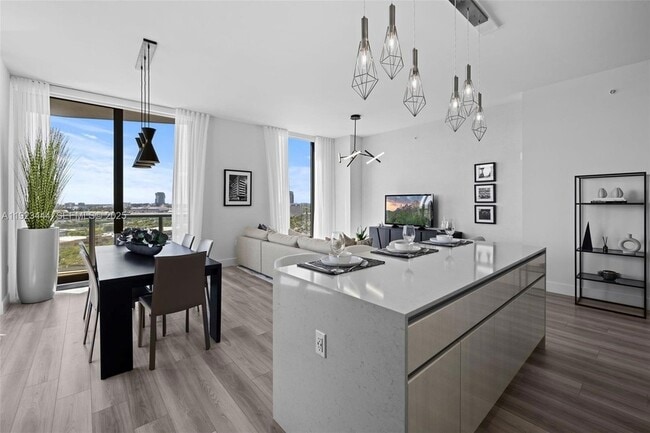 Photo - 101 Diplomat Pkwy Unit 0710