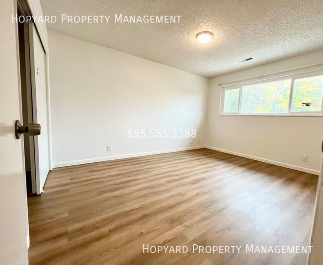 Photo - 1073 Kottinger Dr Unit B