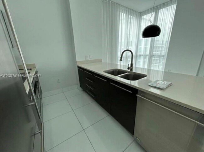 Photo - 55 SE 6th St Unidad 4301