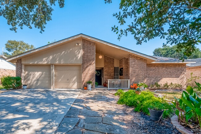 Photo - 615 Park Grove Ln