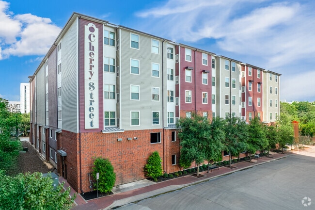 Building Photo - Cherry Street | Student Housing Rental