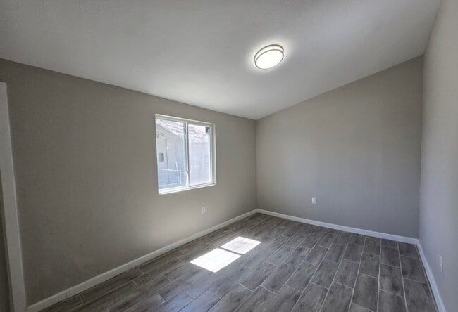 Photo - 101 N Seville Dr