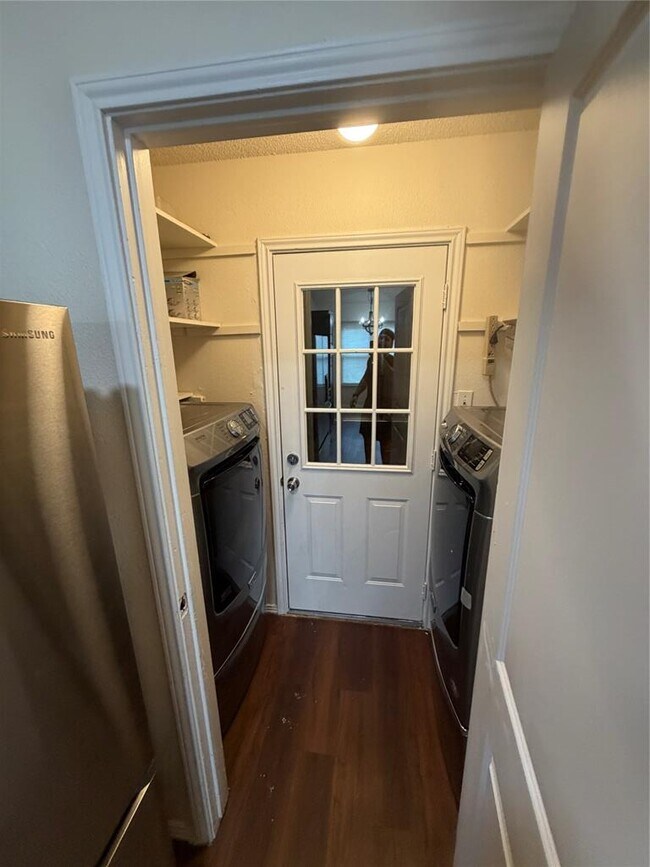 Photo - 1100 York Castle Dr