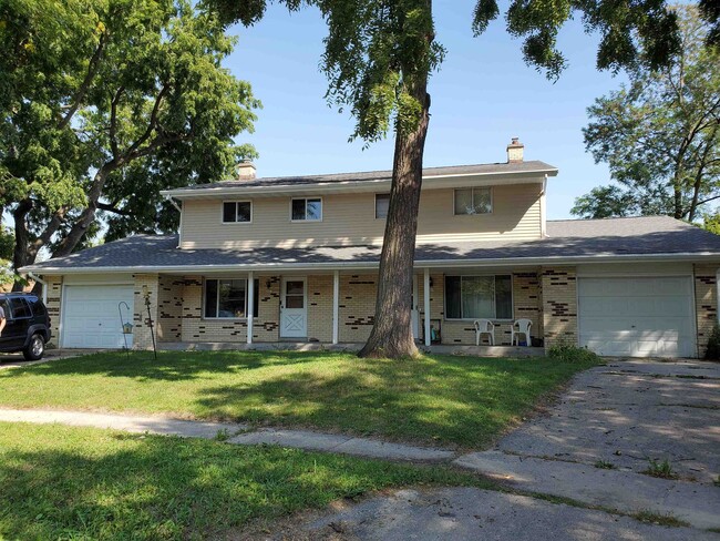 Photo - 2421 Adler Cir Townhome