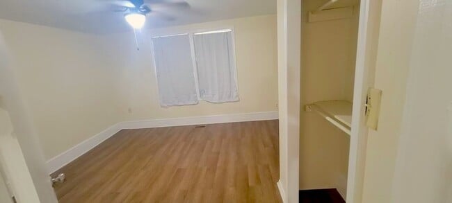 Photo - 900 Wilson St