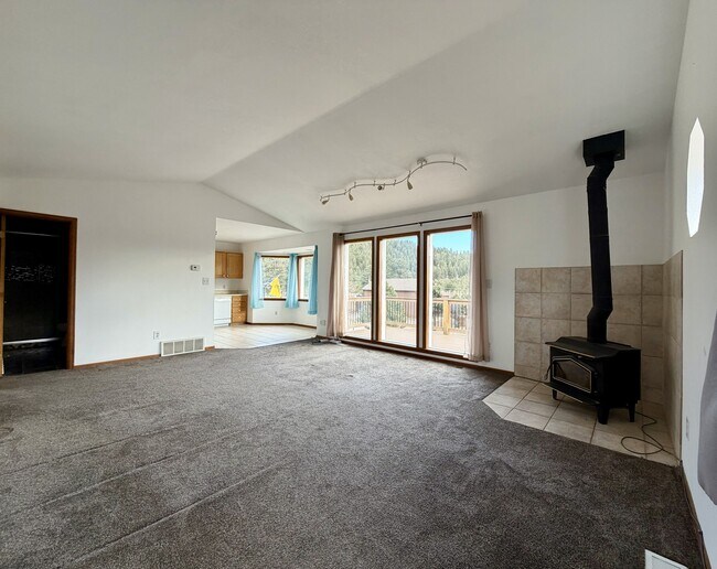 Photo - 73 Sunlight Ln