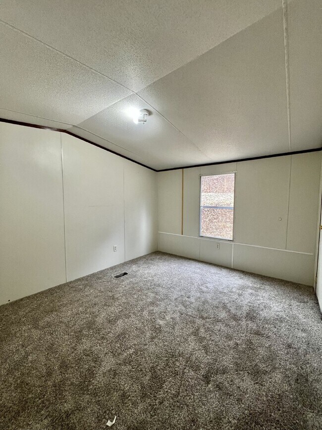 Photo - 3845 Wickham Rd