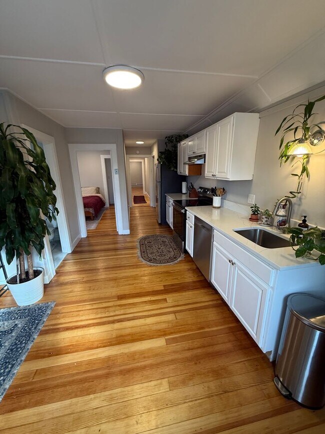 Photo - The Maplewood Three Unidad Top Floor Roof Deck