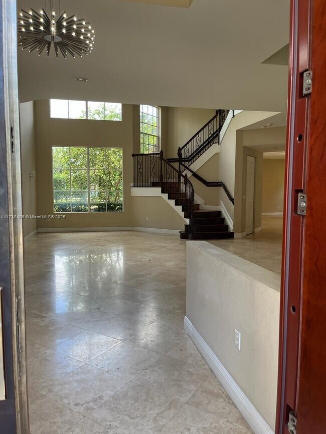 Photo - 2750 Jockey Cir