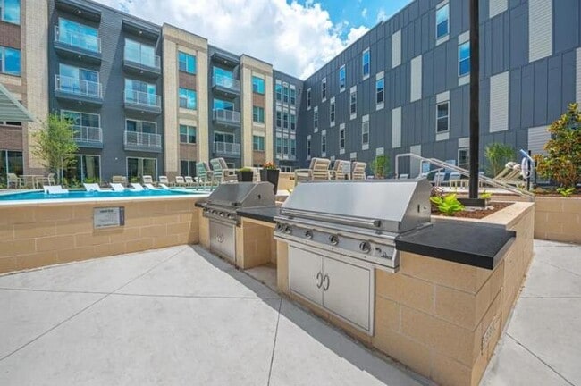 Photo - 4950 Broadway Dr. Unidad b7