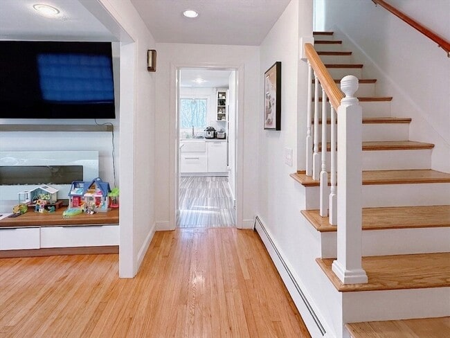 Photo - 27 Rockville Ave