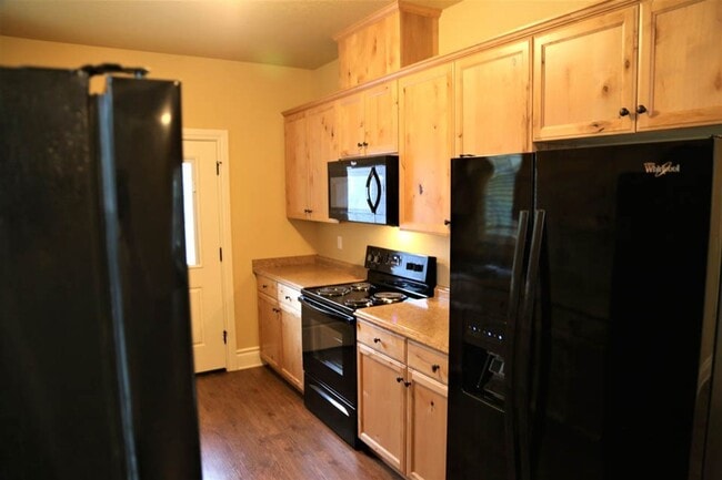 Photo - 6 Bed 6 Bath Between Fred Meyer and OSU