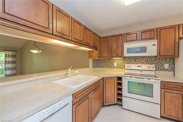 Photo - 2 bedroom, 2 bath in Woodmere Racquet Club