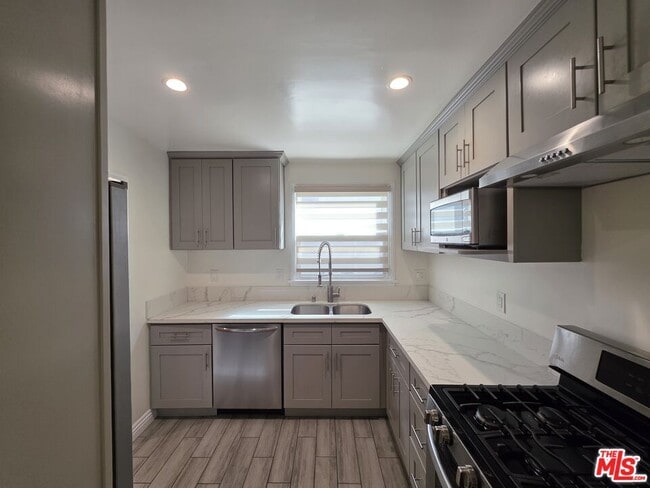 Photo - 102 Gaviota Ave Unit 104