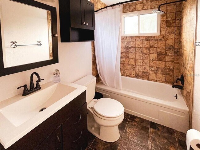 Photo - 9201 86th Ave N