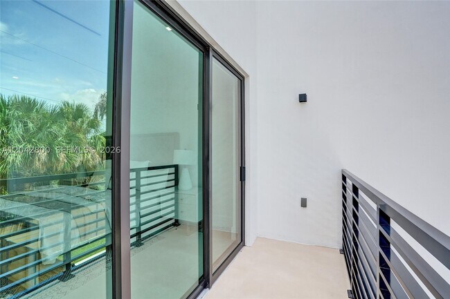 Photo - 1825 NE 26th Ave
