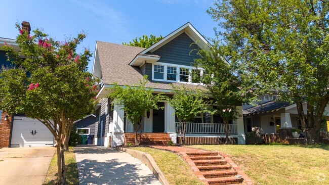 Building Photo - Must See Home in Mesta Park!