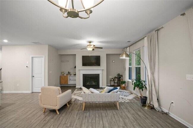 Photo - 465 Duval Dr