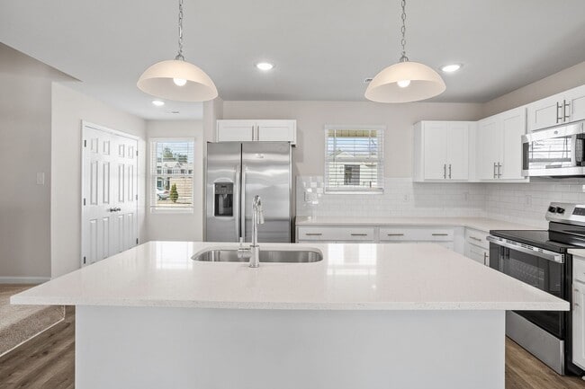 Photo - 3 Bd 2.5 Ba end unit townhouse