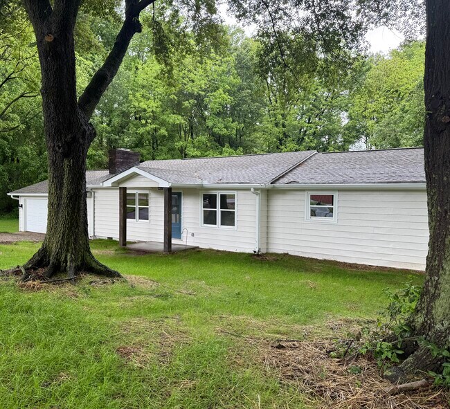 Photo - 206 Donald Alexander Rd House
