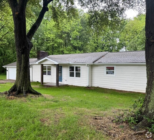 Building Photo - 206 Donald Alexander Rd Rental