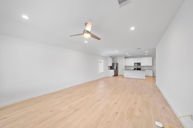 Photo - 8027 Veneto Grn Dr