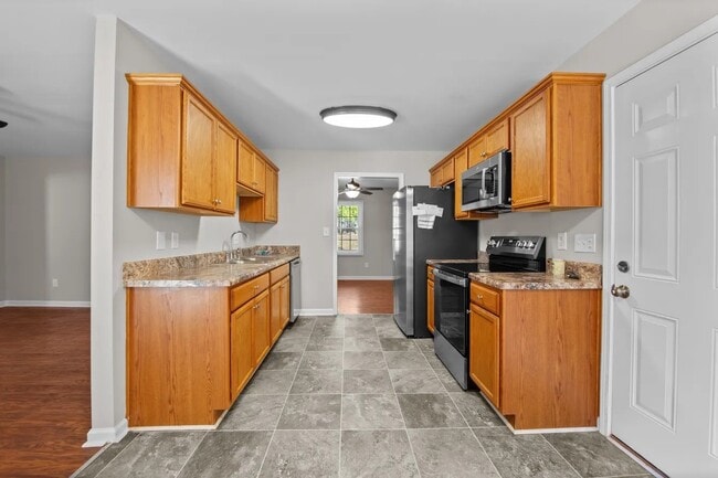 Photo - 1213 Butterwood Cir