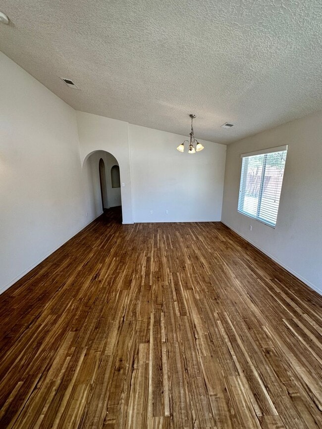 841 Purple Aster Ave SW