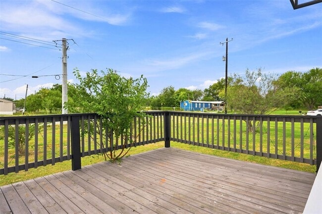1151 Heidenreich Ln