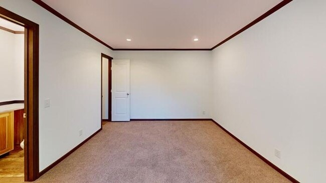 Photo - 133 Northwest Dr