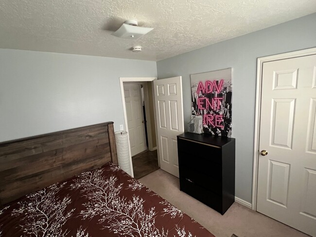 Photo - 1426 W 400 S
