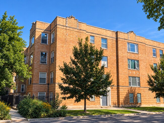 Photo - 2123 N St Louis Ave Unit 3N