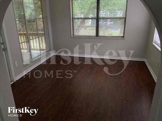 Photo - 3408 E Knollwood St