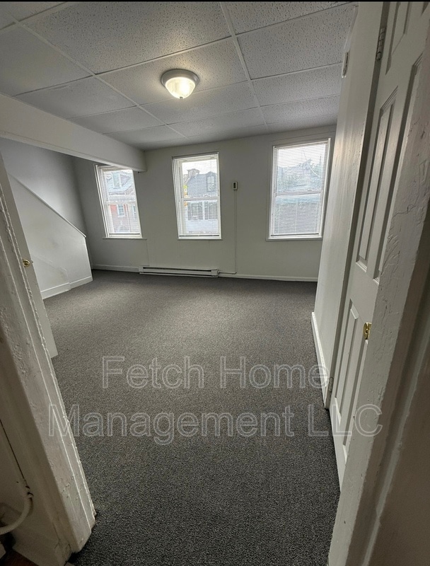 Building Photo - 141 S Prince St Rental